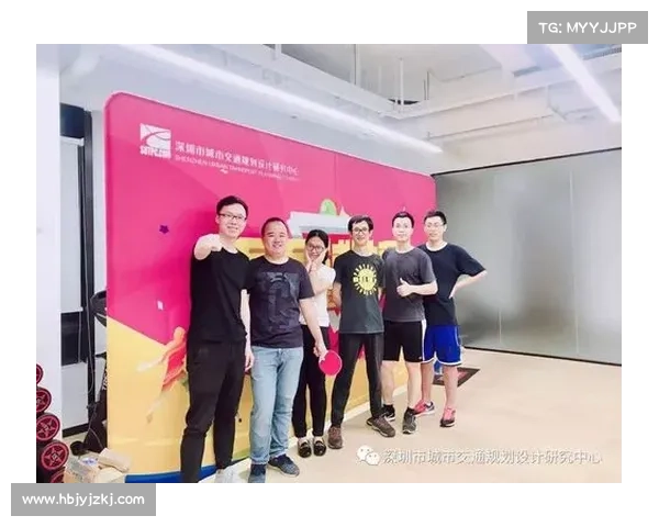 提升球队竞技状态与团队协作的足球季前训练营策略分析与实施